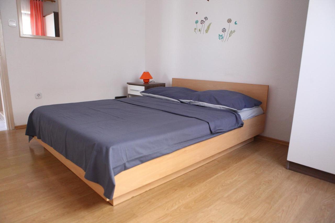 Ana Lovetovo Vodice Ngoại thất bức ảnh