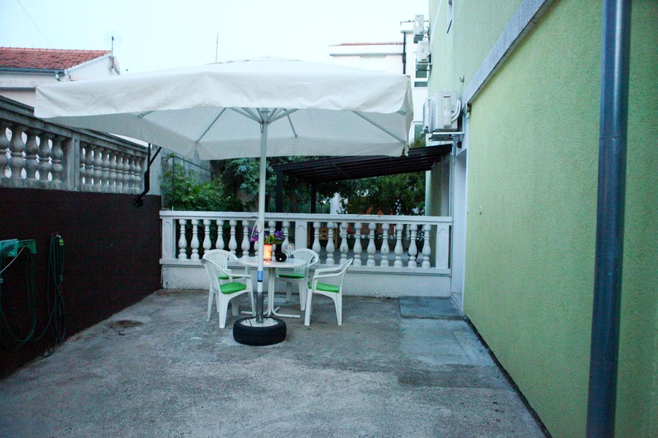 Ana Lovetovo Vodice Ngoại thất bức ảnh