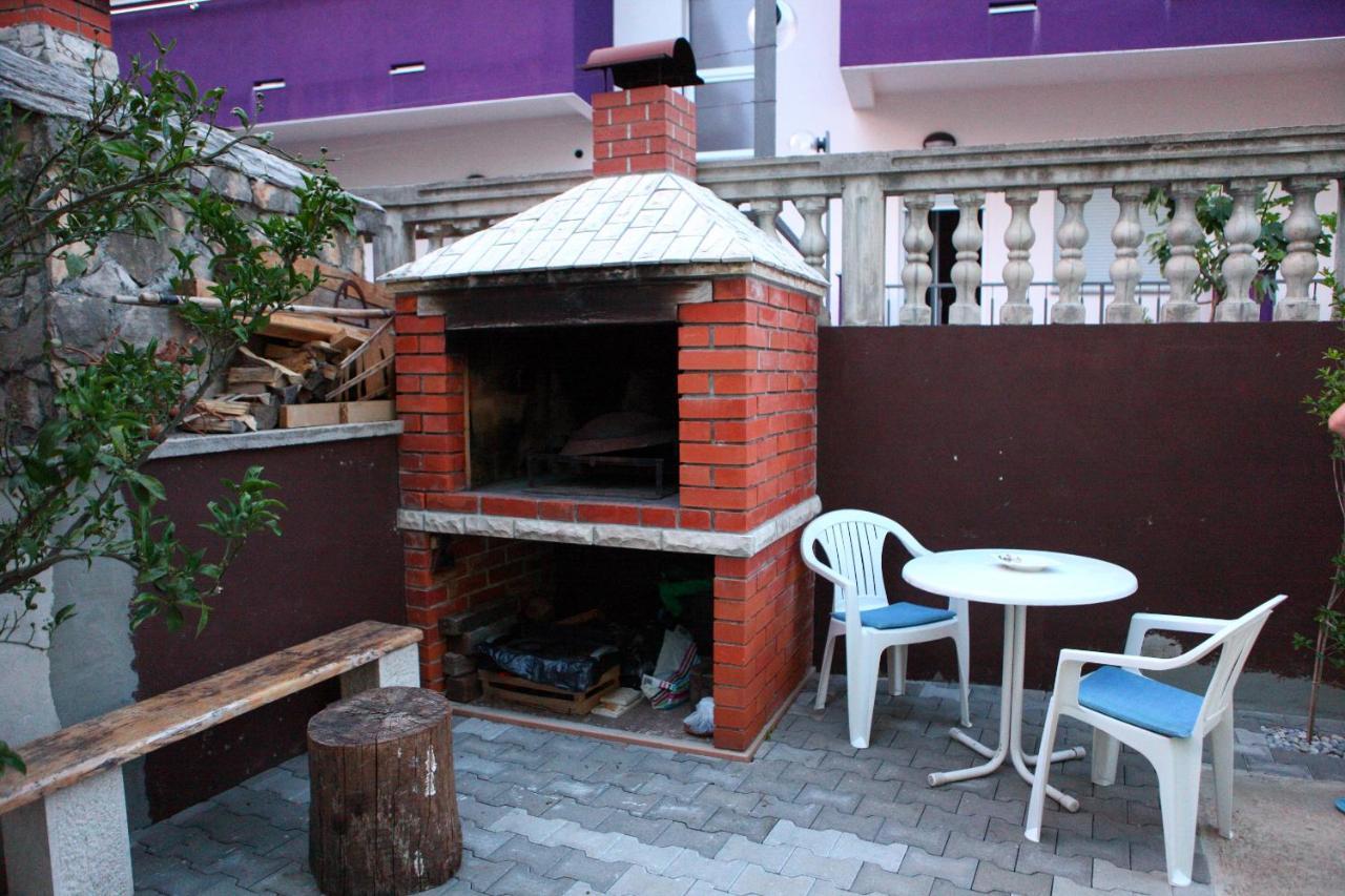 Ana Lovetovo Vodice Ngoại thất bức ảnh
