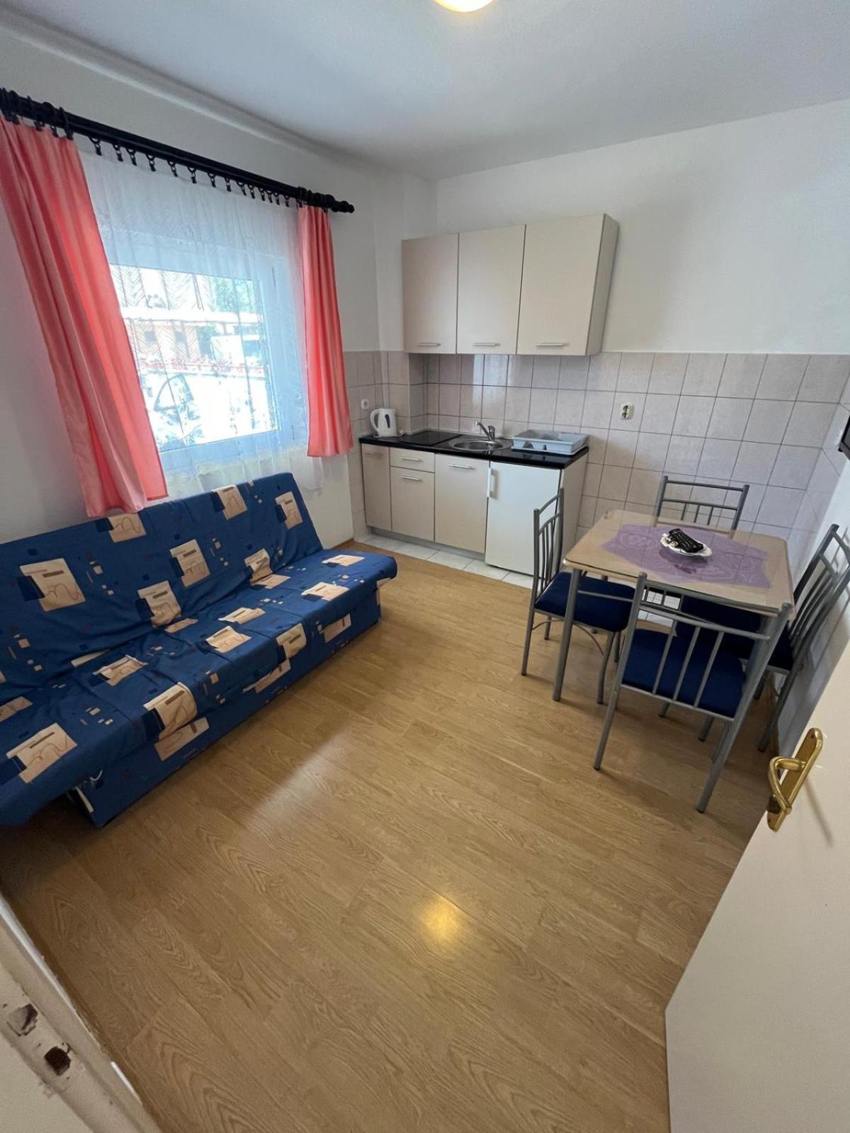 Ana Lovetovo Vodice Ngoại thất bức ảnh
