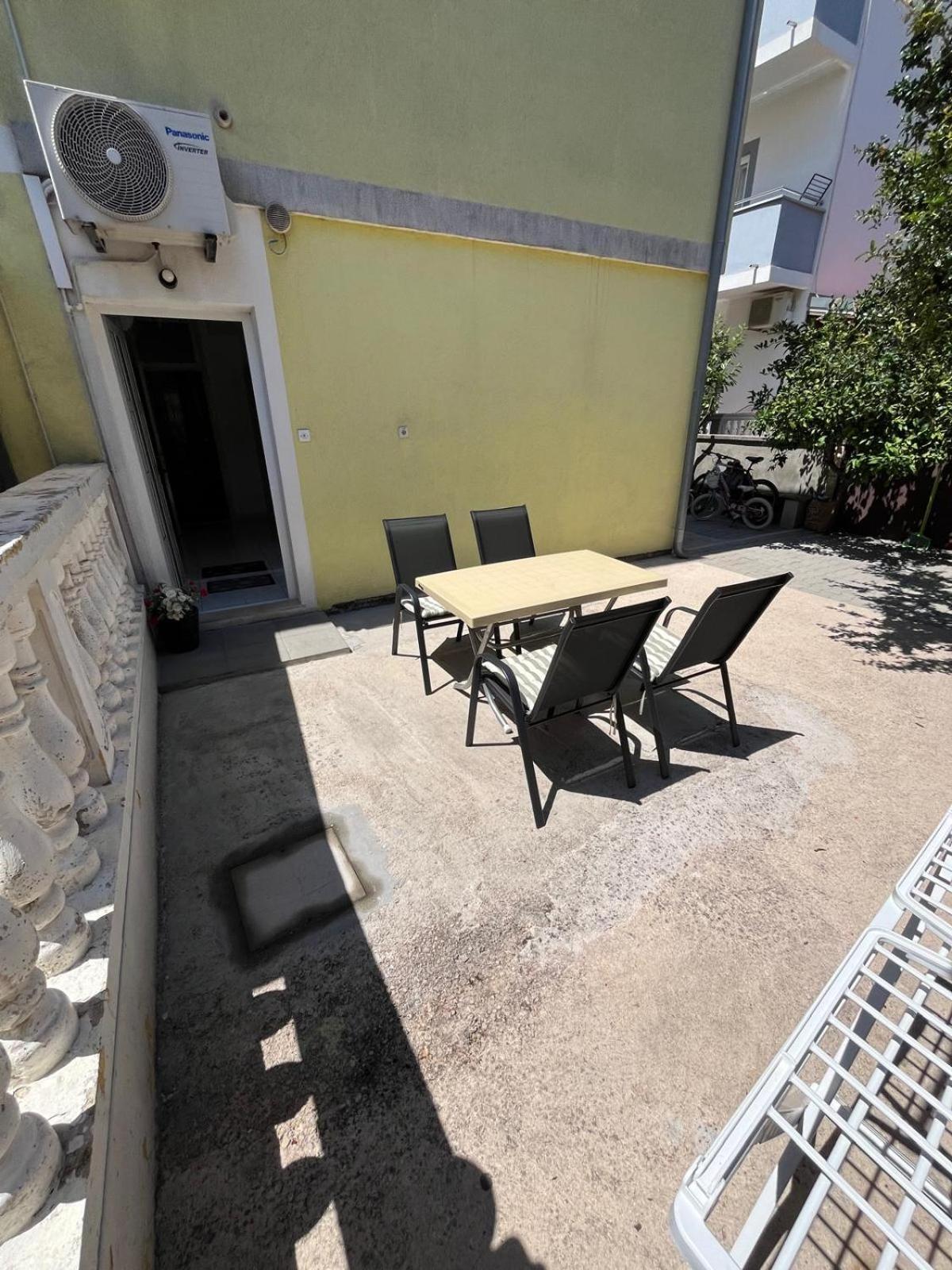 Ana Lovetovo Vodice Ngoại thất bức ảnh