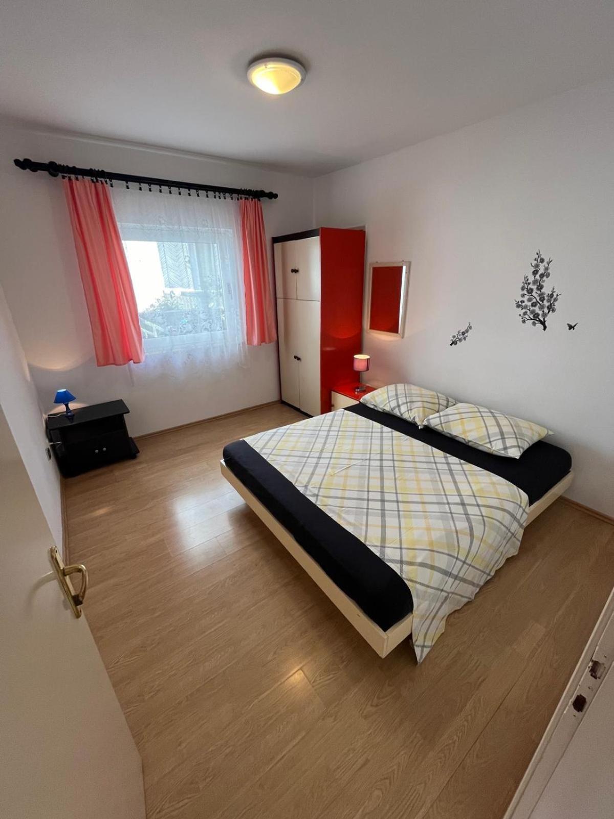 Ana Lovetovo Vodice Ngoại thất bức ảnh