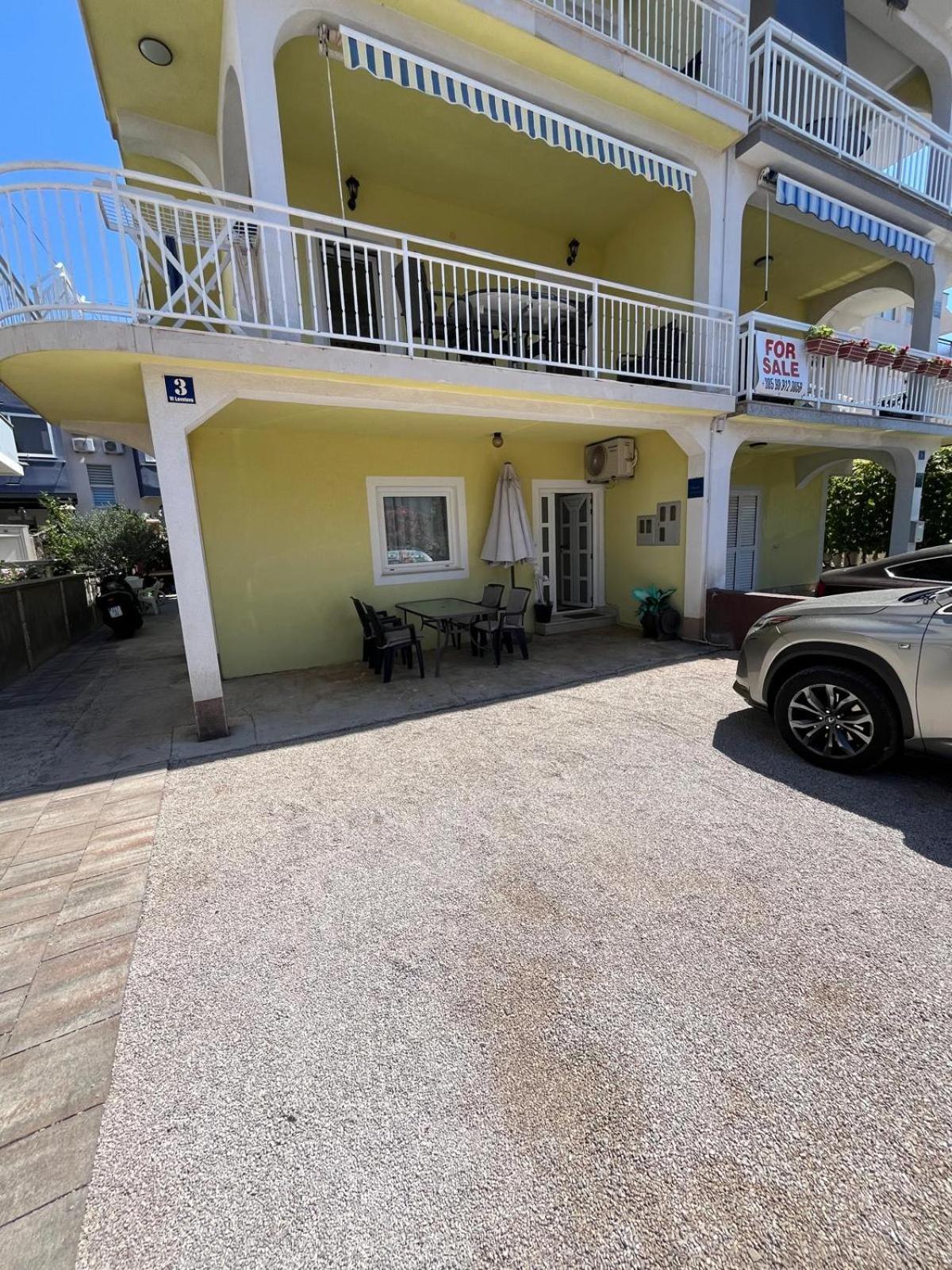 Ana Lovetovo Vodice Ngoại thất bức ảnh
